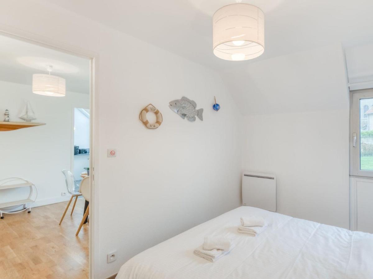 Apartment In A Residence By The Sea Port-en-Bessin-Huppain Exterior photo